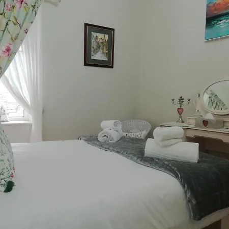 The Castle House Couette-café