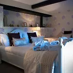 Bed & Breakfast The Castle House 4*