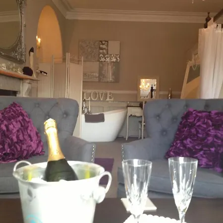 Bed & Breakfast The Castle House 4*