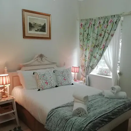 The Castle House Alojamento de Acomodação e Pequeno-almoço 4*